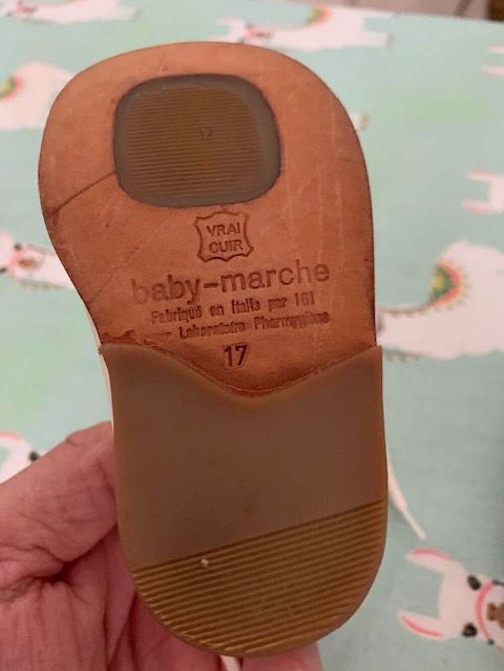 Chaussure de marche b&eacute;b&eacute; Chaussures enfants