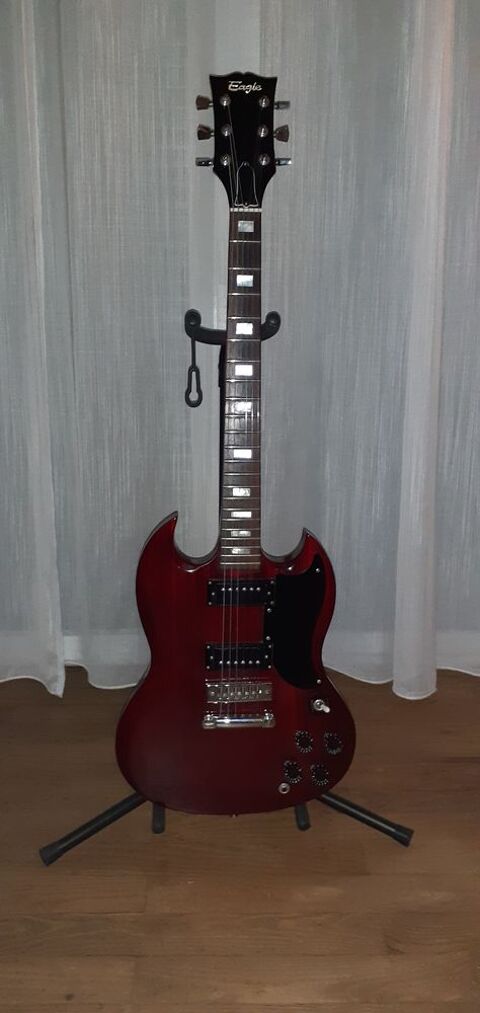 Guitare Eagle copie Gibson SG 120 Smac (65)