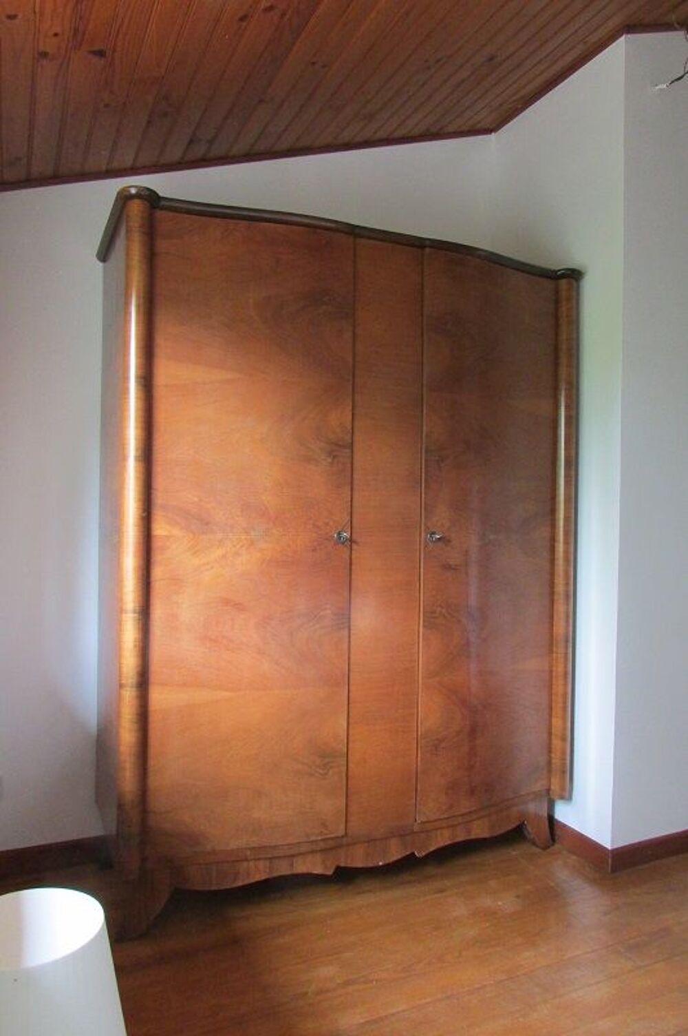 Petite armoire scandinave vintage en placage noyer , 1940s Meubles