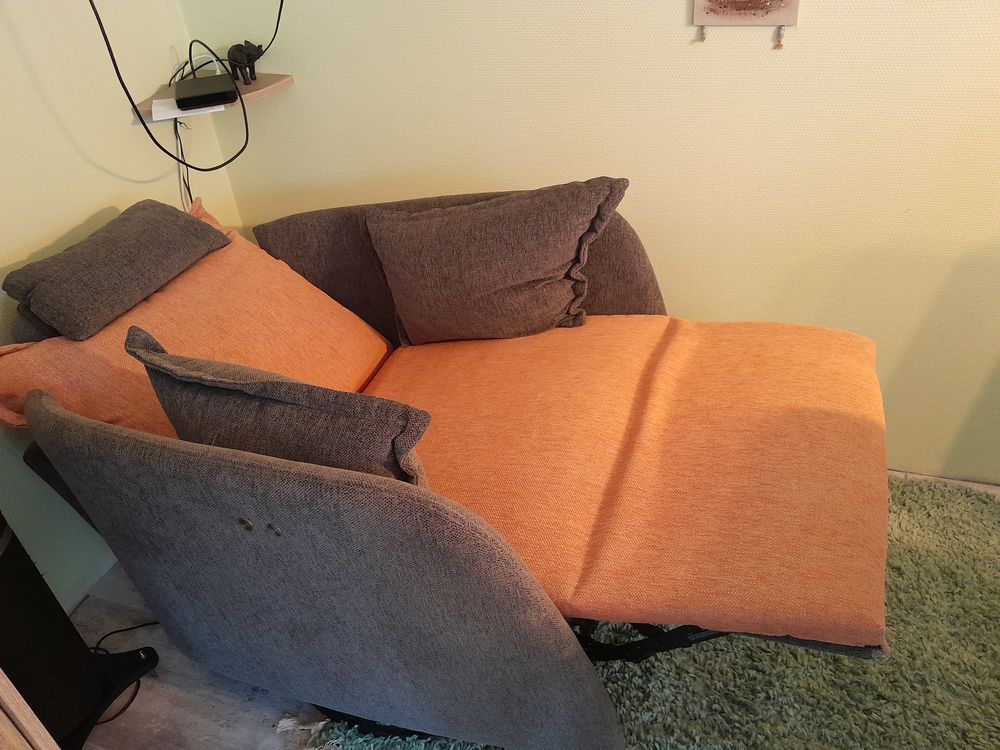 Affaire &agrave; saisir 
Fauteuil relax &eacute;lectrique jamais servi Meubles