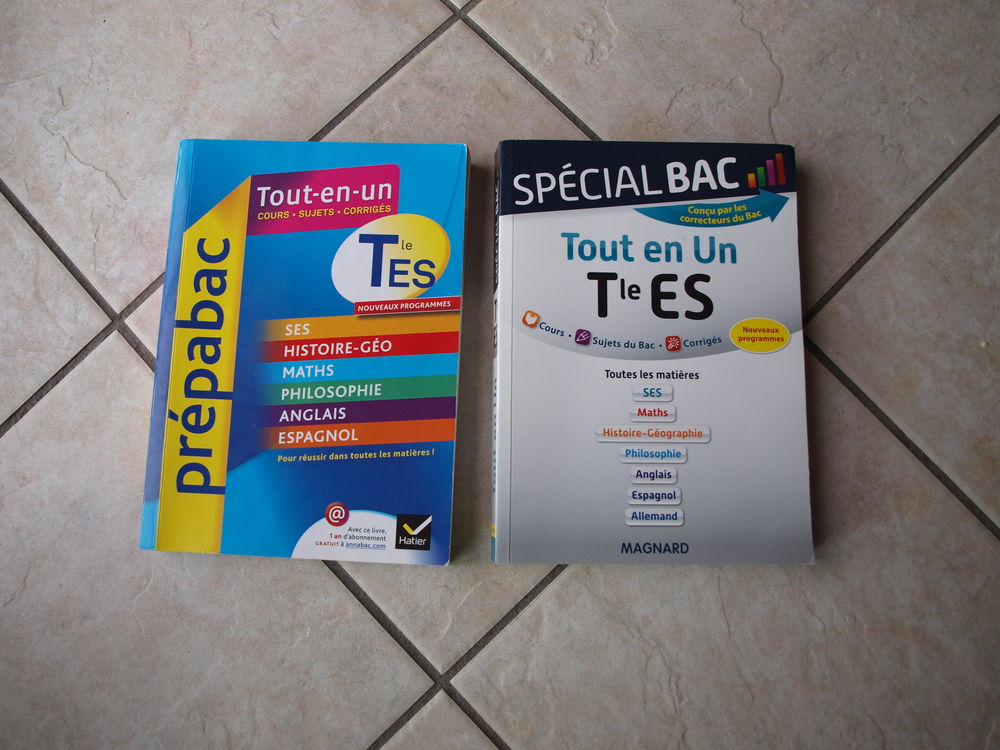 livres de r&eacute;vision bac es et infirmi&eacute;re Livres et BD