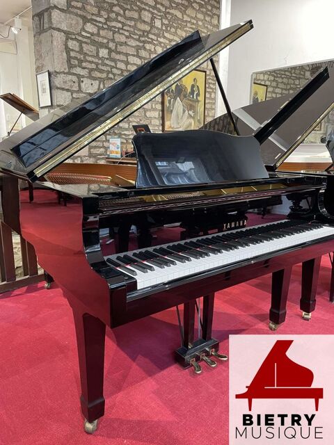 Piano  queue Yamaha G5 noir laqu 18000 Lyon 5 (69)