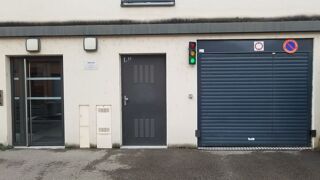  Parking / Garage à louer 11 m² Lyon