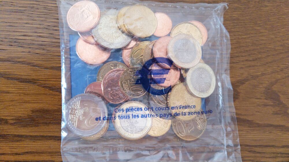 Sachet Officiel Premiers Euros France 2002 - Scell&eacute;/Neuf 