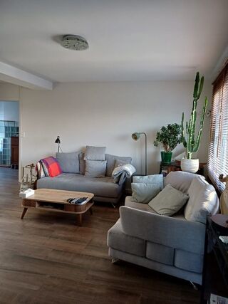  Appartement  vendre 4 pices 75 m Saint-quentin