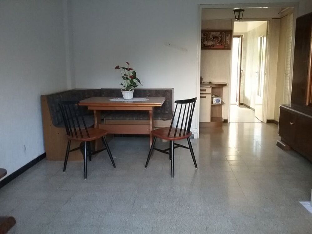 Location Appartement Grand T1 33 m2 au Calme Rez de Chaussée sécurisée Marseille 10