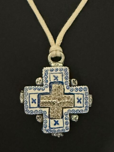 Collier croix celtique blanc bleu - Lika Paris 5 Curzon (85)