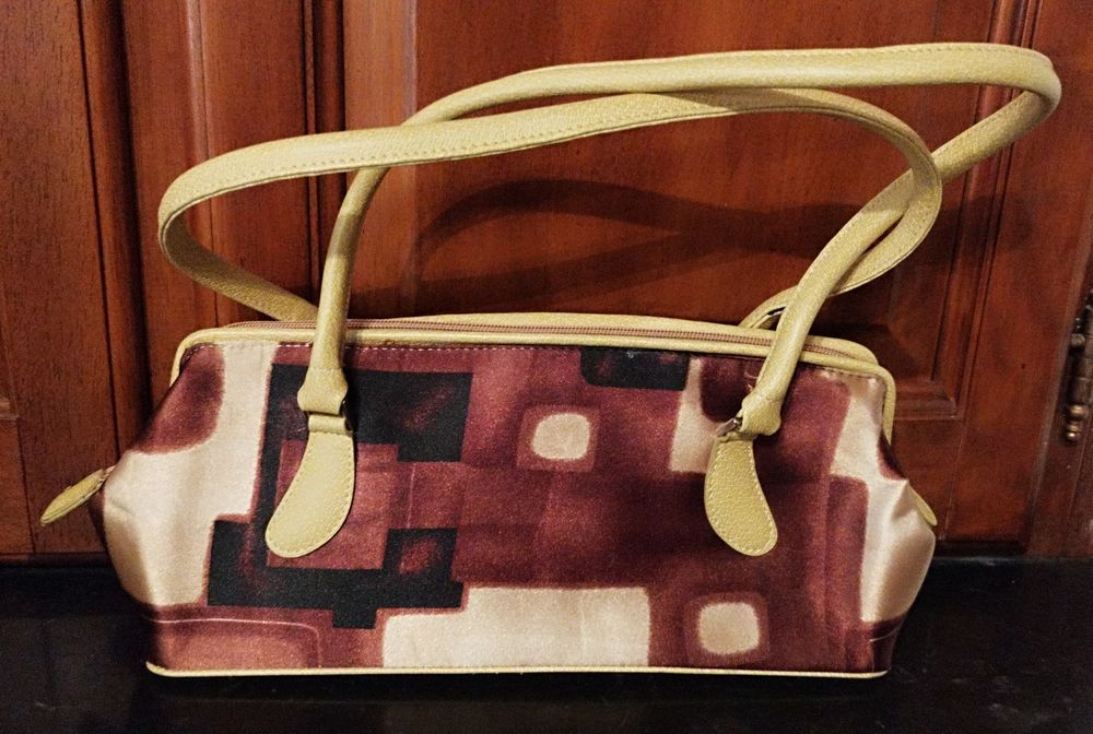 Sac &agrave; main "david jones" port&eacute;e &eacute;paule Maroquinerie