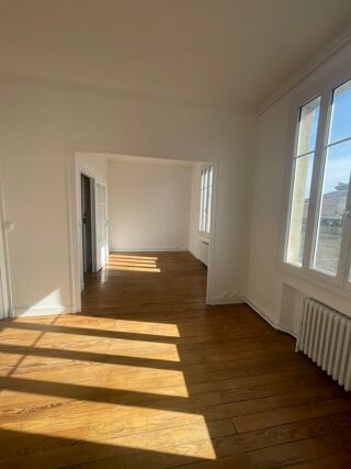 Appartement à louer 3/4 pièces 60 m²