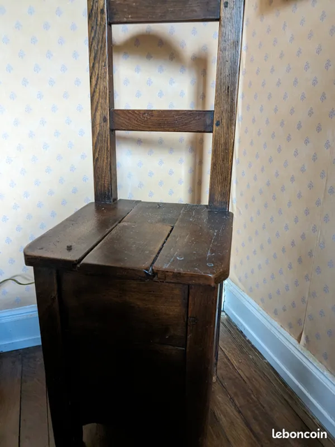 Ancienne chaise  sel en bois massif 90 Thiaucourt-Regniville (54)