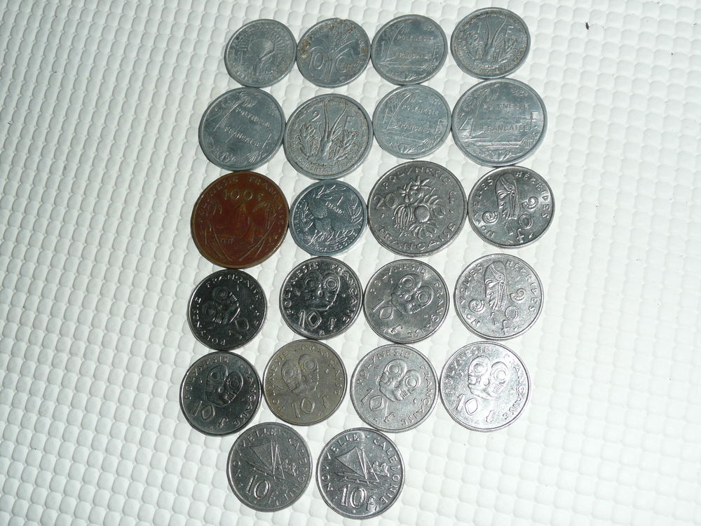 Lot de 22 pi&egrave;ces divers 