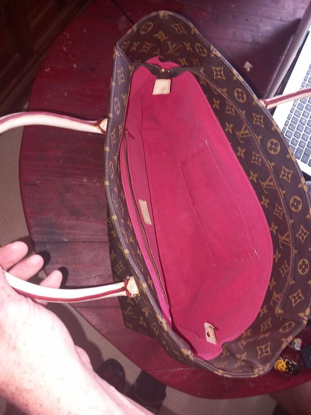 sac a main num&eacute;ros de s&eacute;rie en photos
Maroquinerie