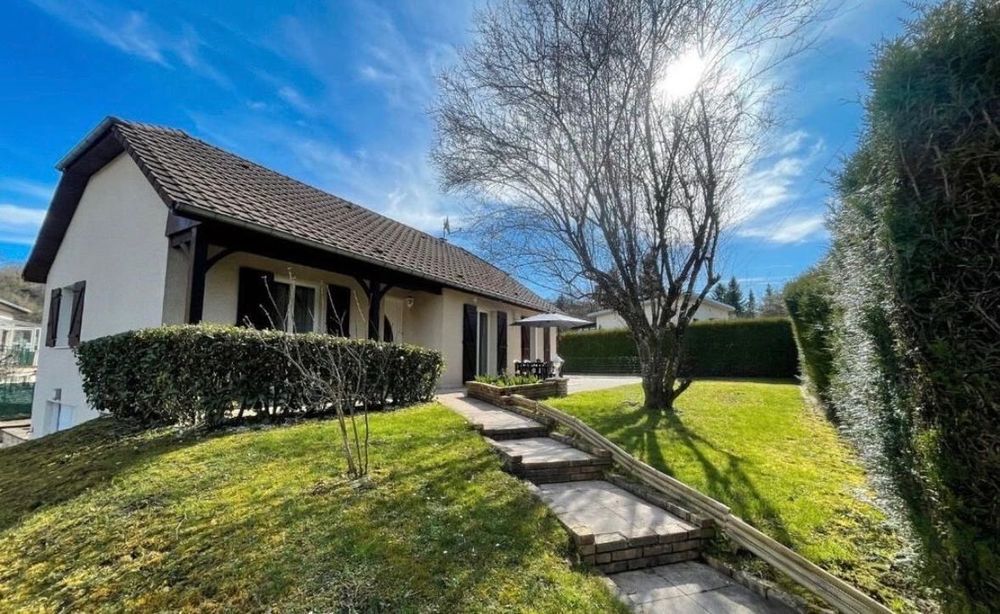 Vente Maison Maison individuelle avec piscine à    vendre €
