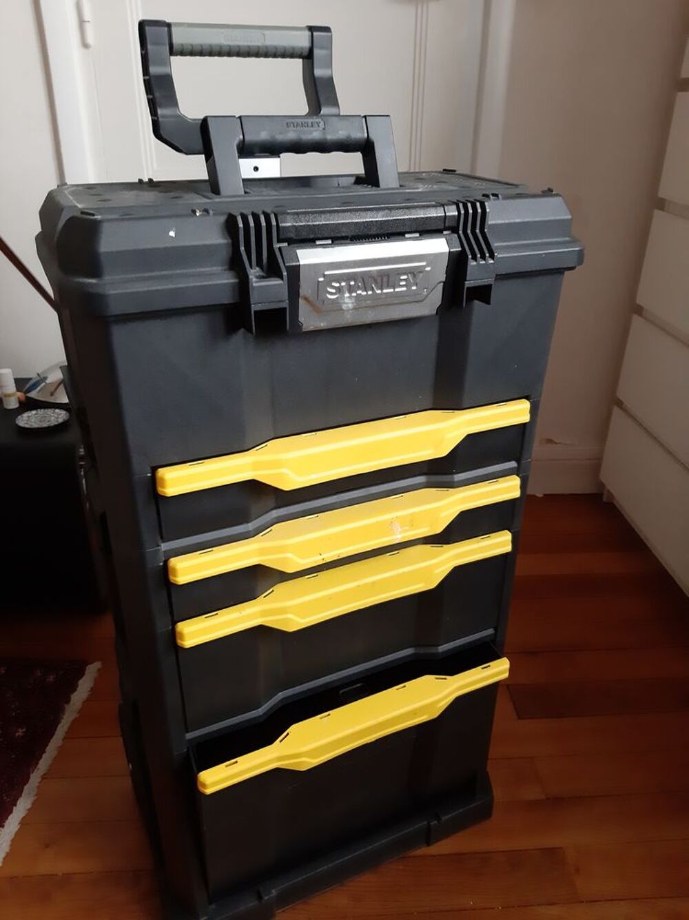 Servante mobile &agrave; roulettes Bricolage