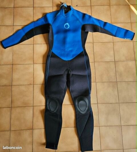Combinaison intégrale de plongée ou surf 30 Brignoles (83)