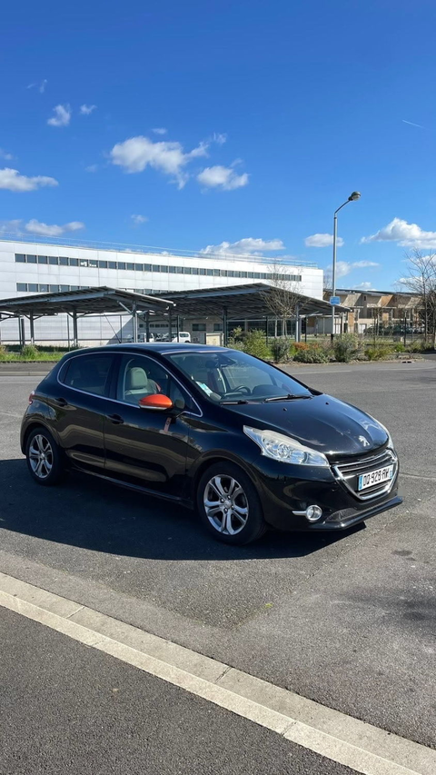Peugeot 208 1.6 VTi 120ch BVM5 Allure