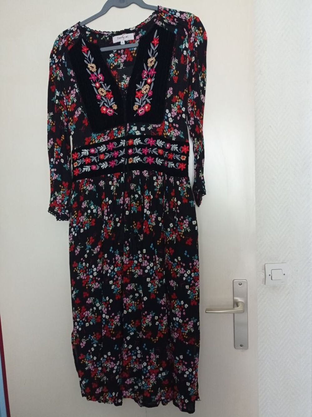 ROBE RENE DERHY NOIRE FLEURIE Vtements