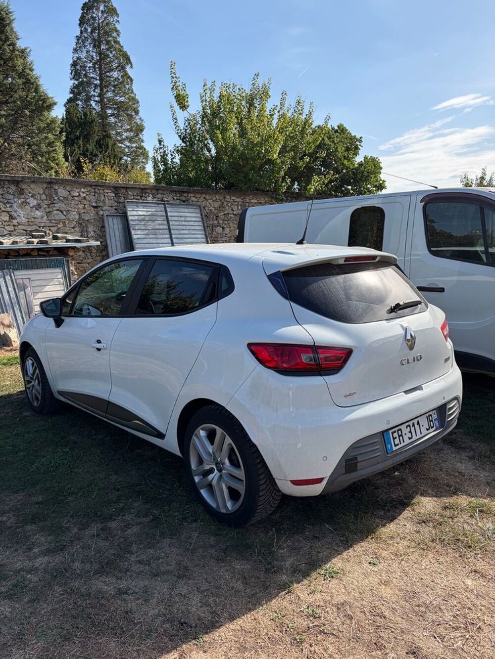 Clio IV Clio dCi 90 Energy eco2 82g Business 2016 occasion 27620 Gasny