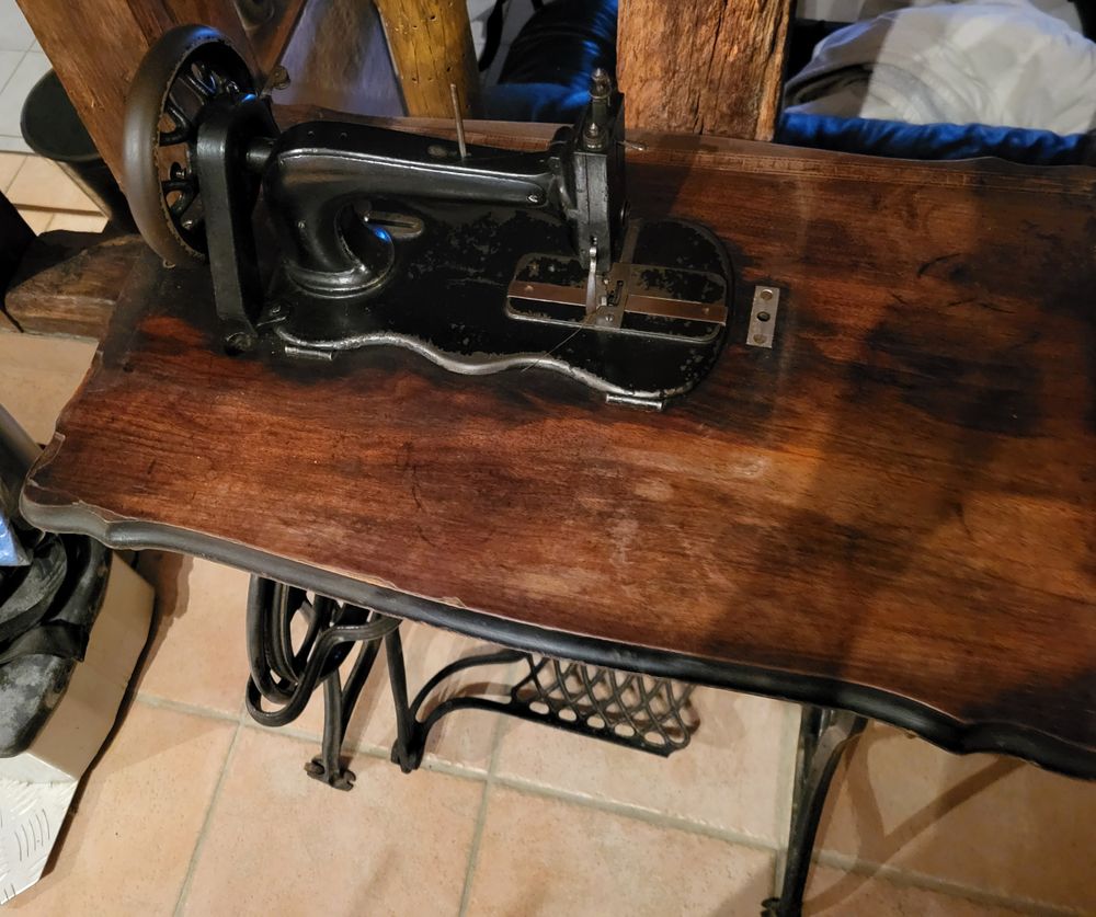 Machine &agrave; coude PFAFF 