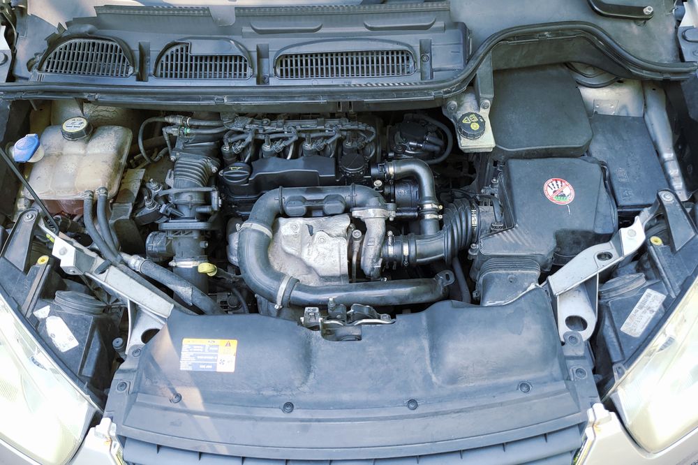 C-max C-MAX 1.6 TDCi - 90 Ghia 2007 occasion 30430 Saint-Jean-de-Maru&eacute;jols-et-Av&eacute;jan