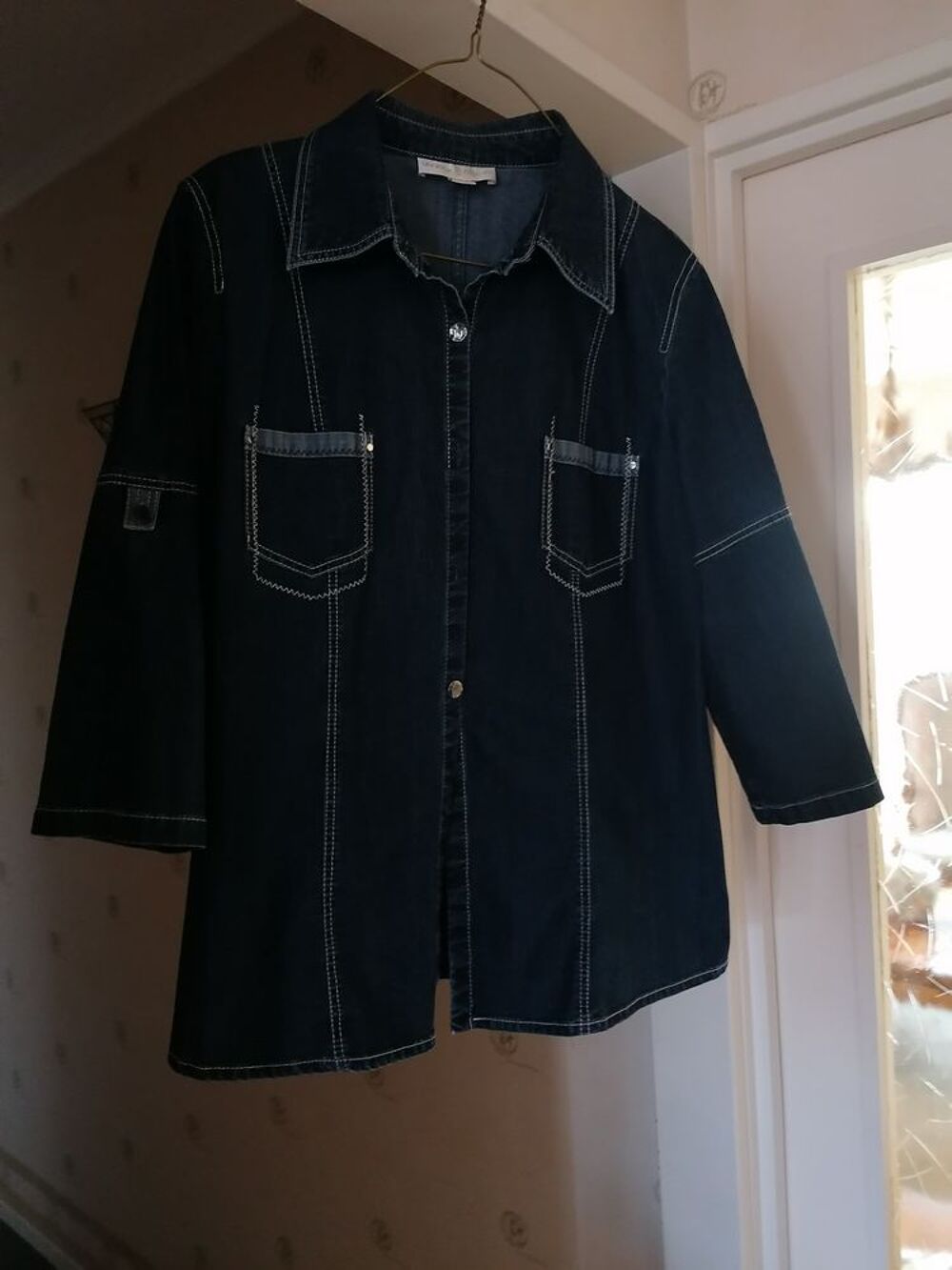 Veste femme Un jour ailleurs Vêtements