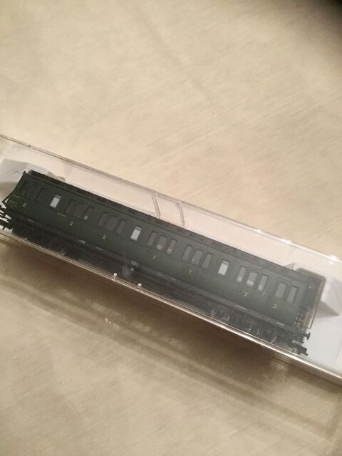 Voitures  voyageurs � porti�res lat�rales. Fleischmann 47 Saint-Denis-en-Val (45)