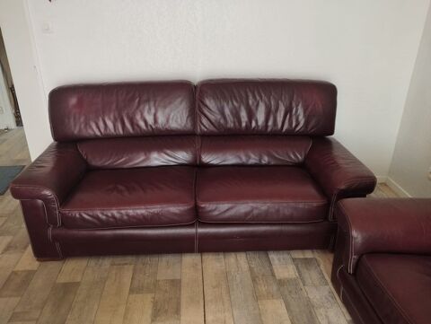 canap 3 places en cuir bordeaux 150 Carcs (83)