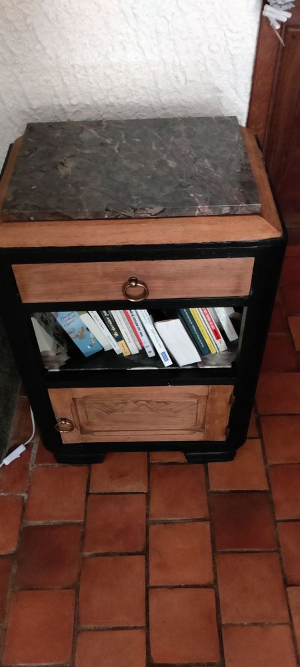 TABLE DE CHEVET Meubles