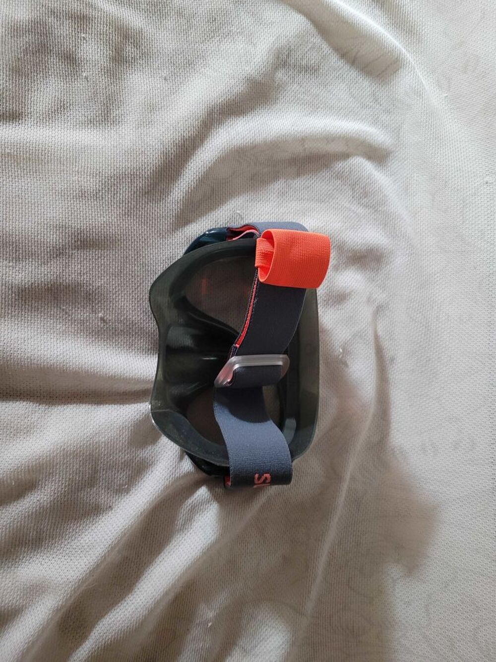 un masque de plong&eacute;e sous marine Sports