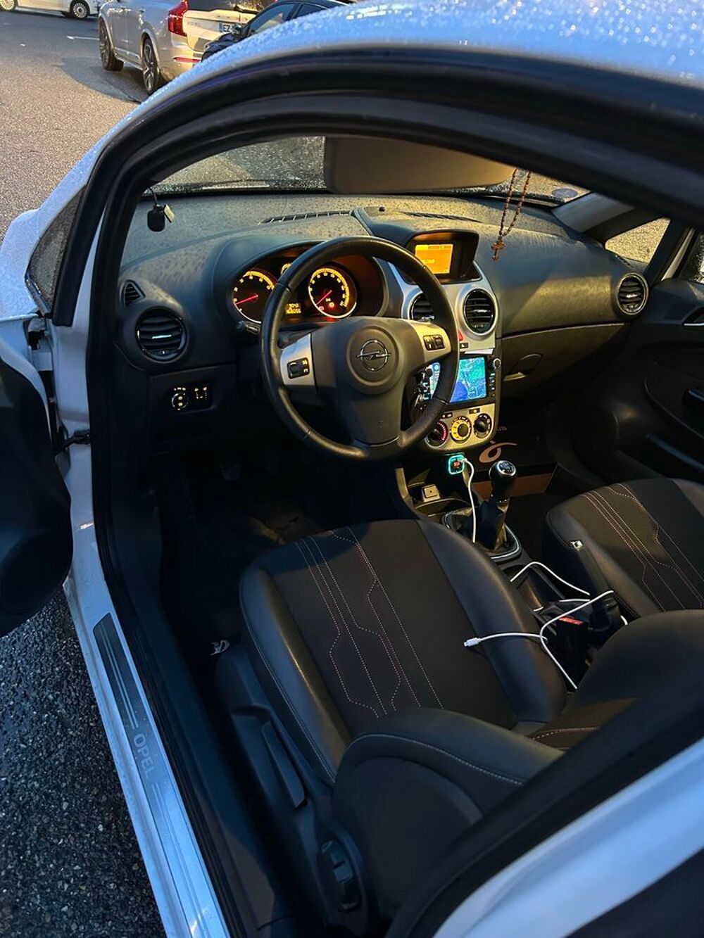 Corsa 1.4 - 100 ch Twinport Cosmo 2012 occasion 13004 Marseille