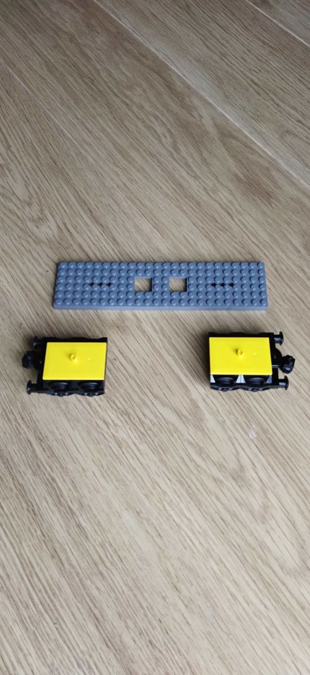 base plate + 2 bogies LEGO Jeux / jouets