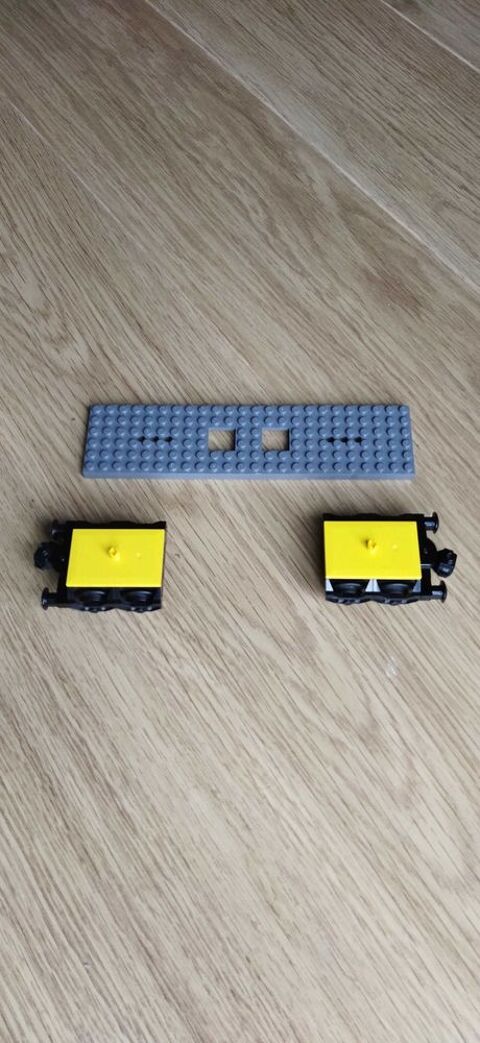 base plate + 2 bogies LEGO 16 Paris 15 (75)