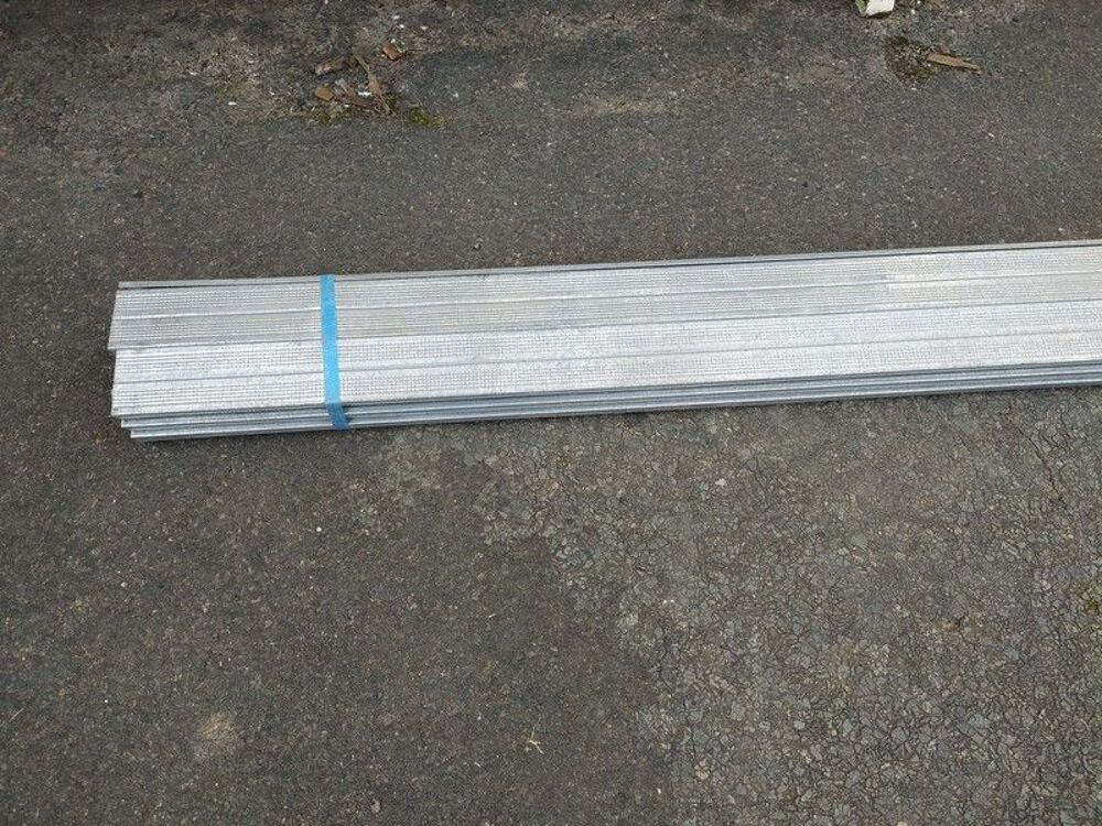 Lot 32 Fourrures Rail Placo 17-55 x 3M Bricolage