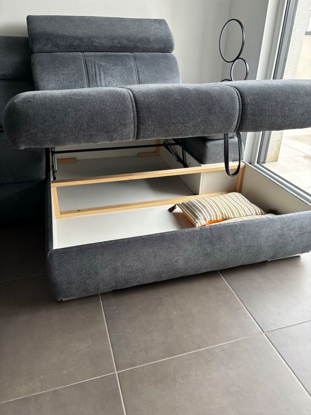 canap&eacute; convertible avec coffre de rangement Meubles