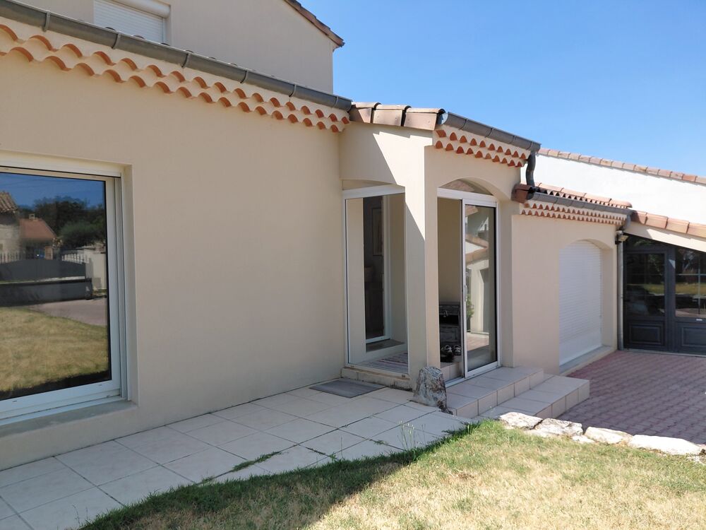 Vente Villa Villa 170 m2 sur 6300 m2 dont 950 m2 viabilisé réseau humide Cruas