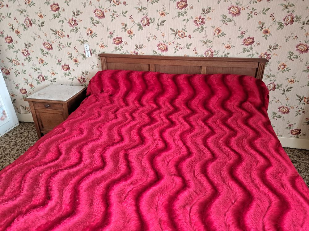 Chambre &agrave; coucher (2 adultes) &agrave; r&eacute;cup&eacute;rer sur place Meubles