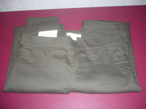 PANTALON NEUF TAILLE 34 7 Le Versoud (38)