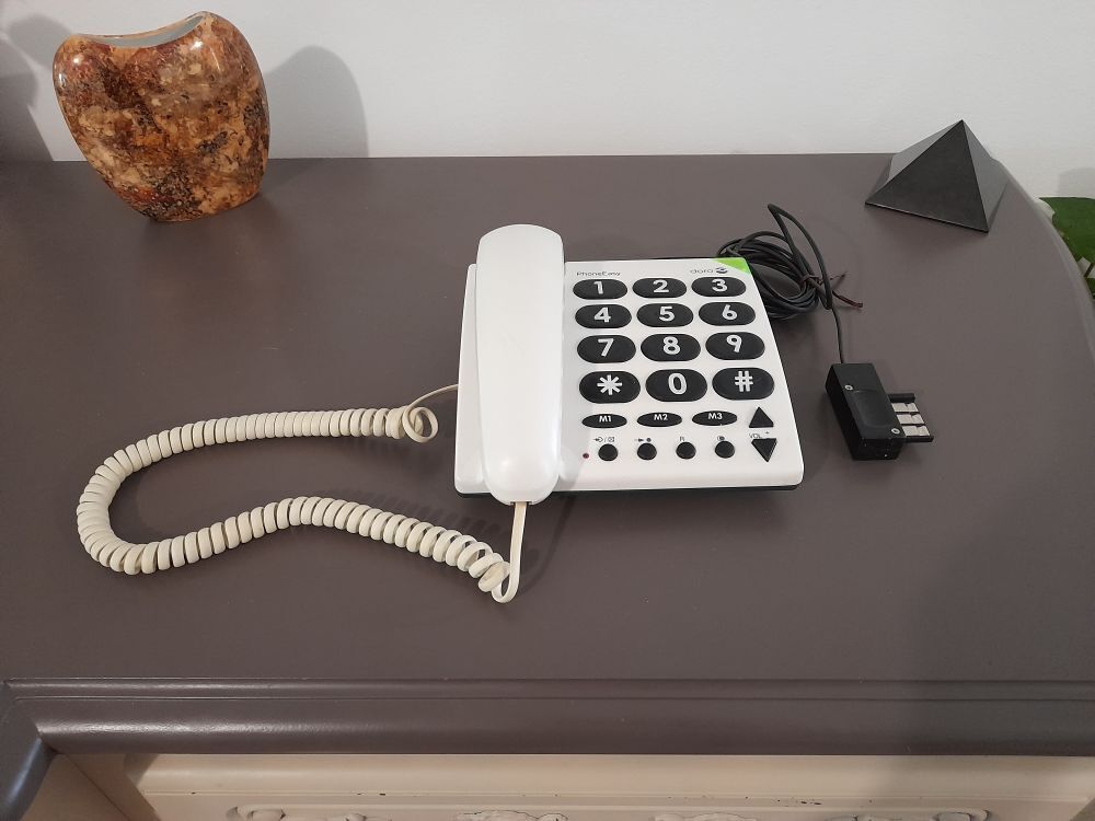 t&eacute;l&eacute;phone Doro Phone easy 311 c filaire blanc grosses touches senior aide Tlphones et tablettes