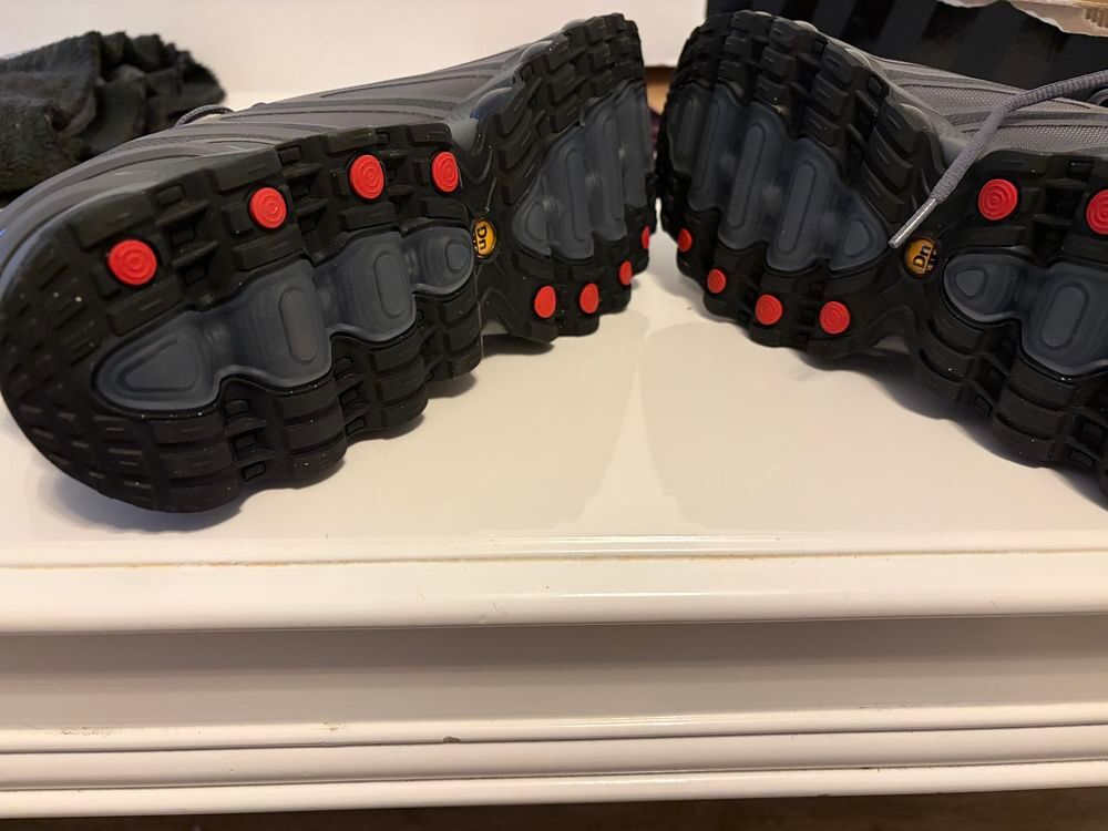 nike aire max dn 8 neuf jamais servi taille 45 Sports