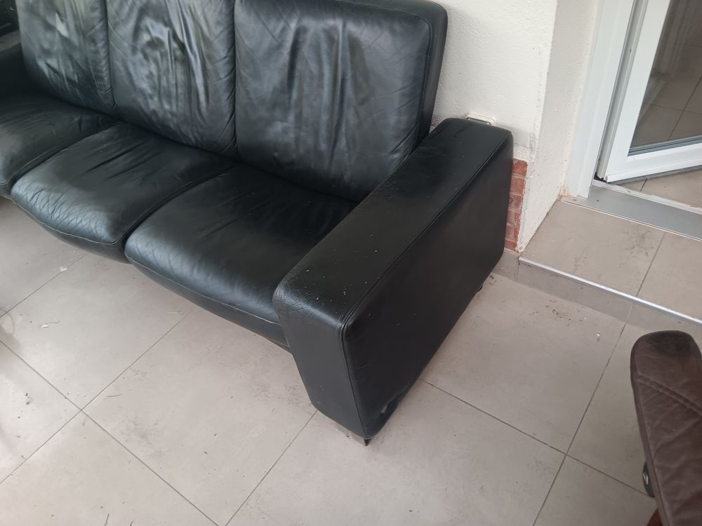 Canap&eacute; en cuir haut de gamme
Meubles