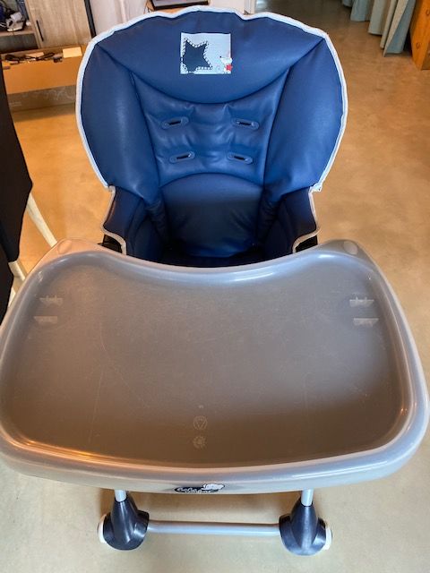 Chaise Haute B�b� Cabri�res-d'Avignon (84)