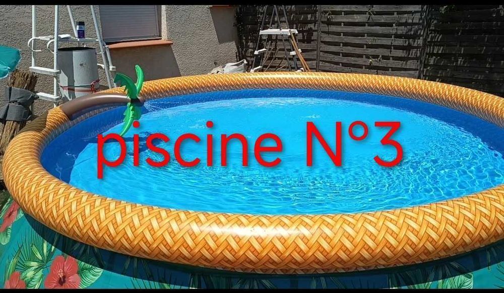 Piscine compl&egrave;te fonctionnelle Lot de 4 . Jardin