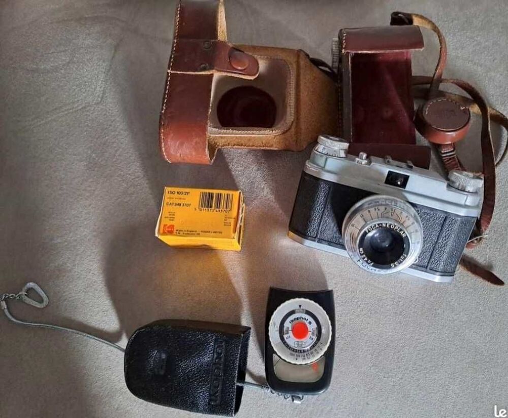 Appareil photo argentique + &eacute;tui cuir + pellicule (1986) + posem&egrave;tre Photos/Video/TV