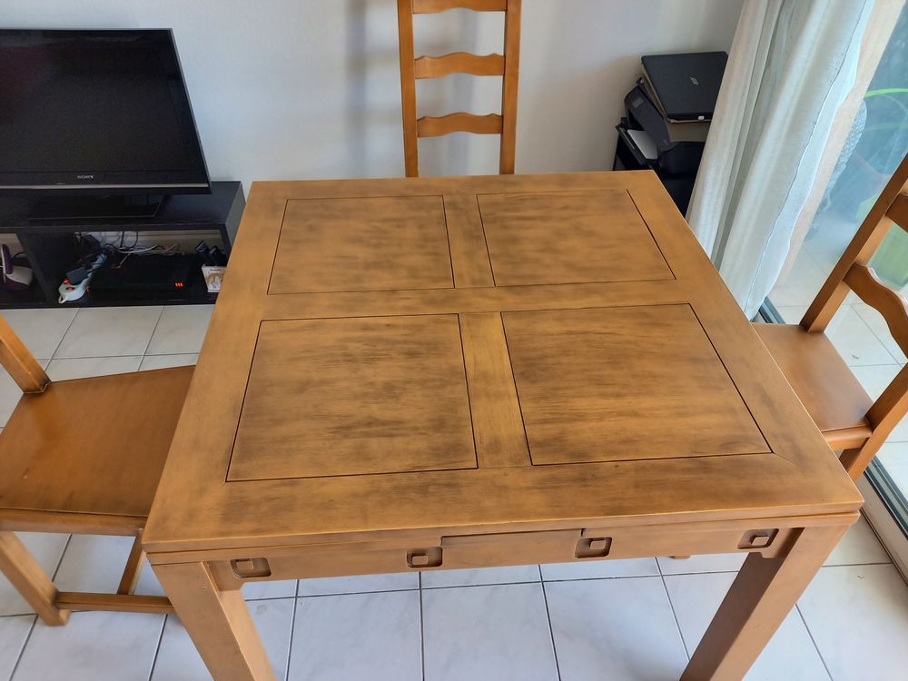 salle a manger buffet +table et 4 chaises Meubles