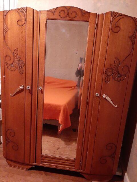 ARMOIRE BOIS 30 Saint-Sauves-d'Auvergne (63)