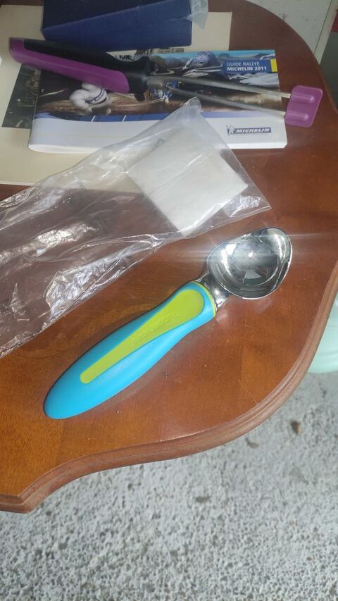 Cuill�re �  Glace 30 Azay-le-Rideau (37)