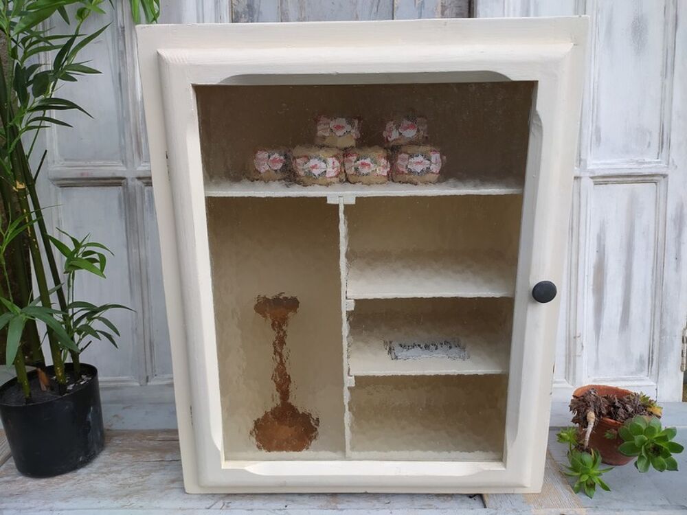 Grande Armoire Vitrine Murale Vintage
Meubles