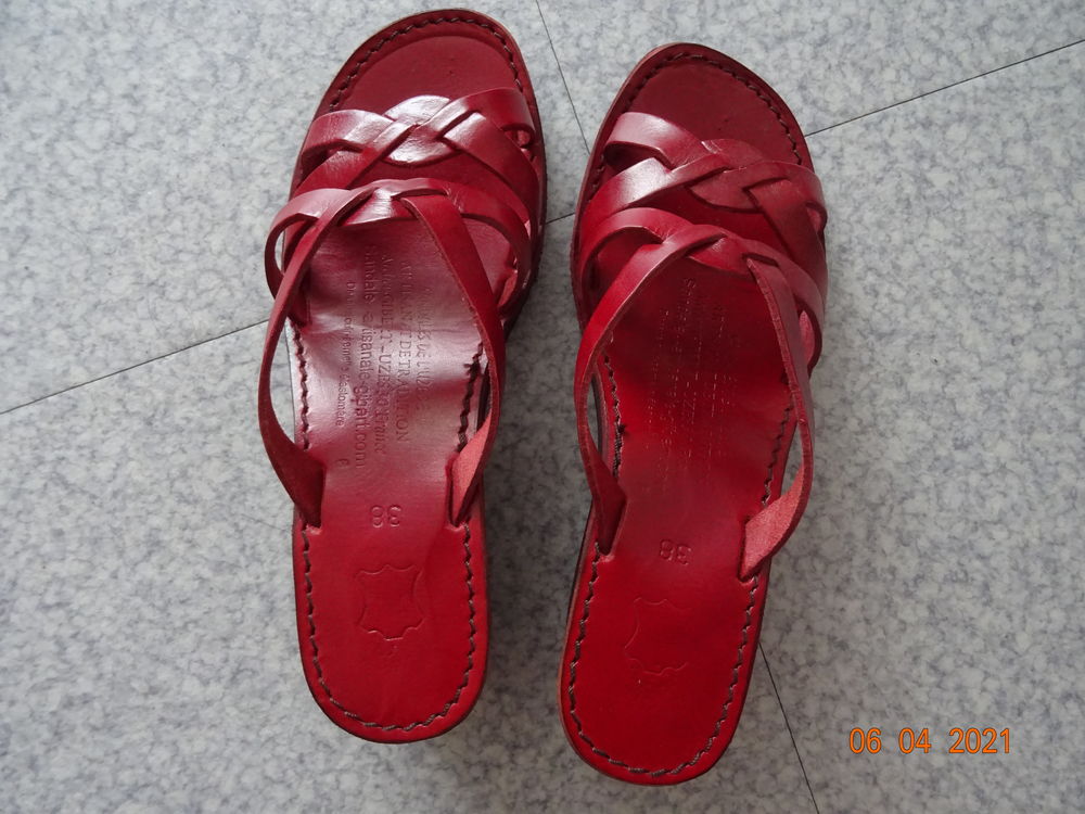 Plus de 80 Paires de Chaussures, Bottes,etc... Chaussures
