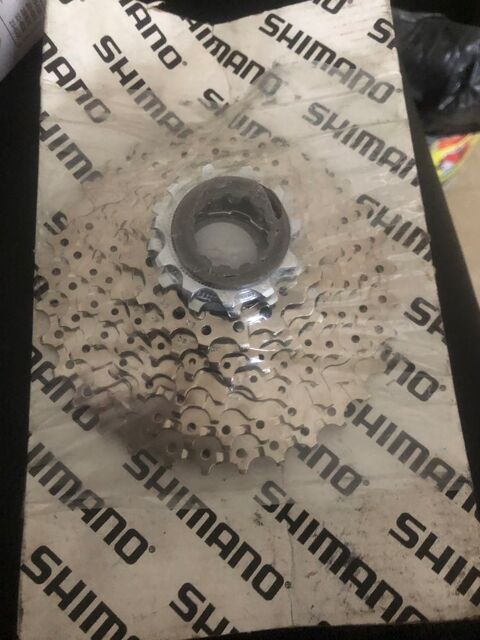 cassette shimano 9 vitesse 32 T 15 Brou-sur-Chantereine (77)