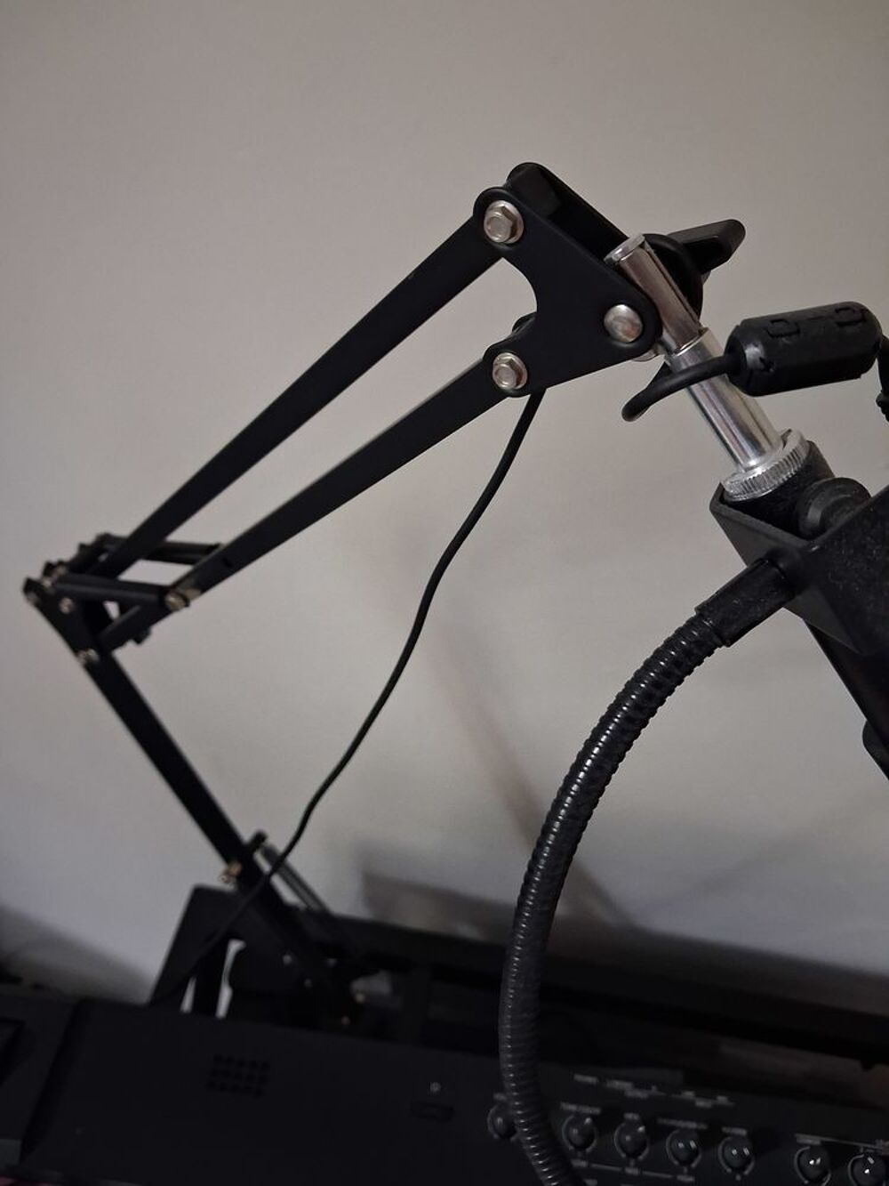 MIcro Samson Q2U avec bras articul&eacute;, pied et pop, quasi neuf Instruments de musique